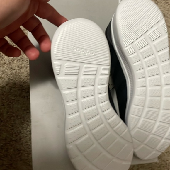 - Men’s adidas running shoes - Picture 3 of 5